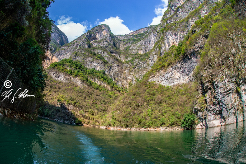 Auf einem Nebenfluss des Yangtze (Xiaoxi Brook)