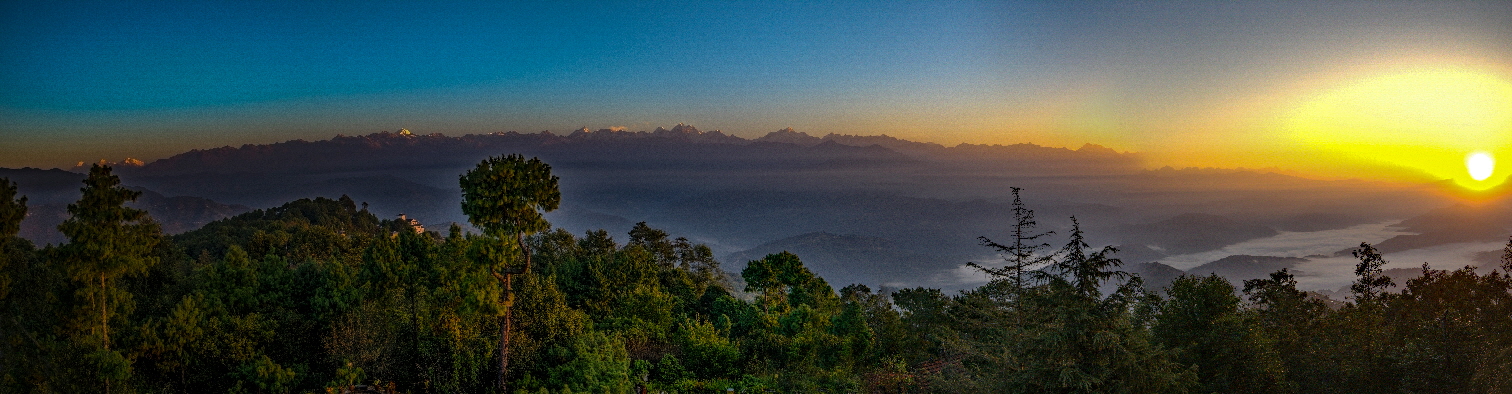 Blick am Morgen vom Hotel "Fort Resort" in Nagarkot