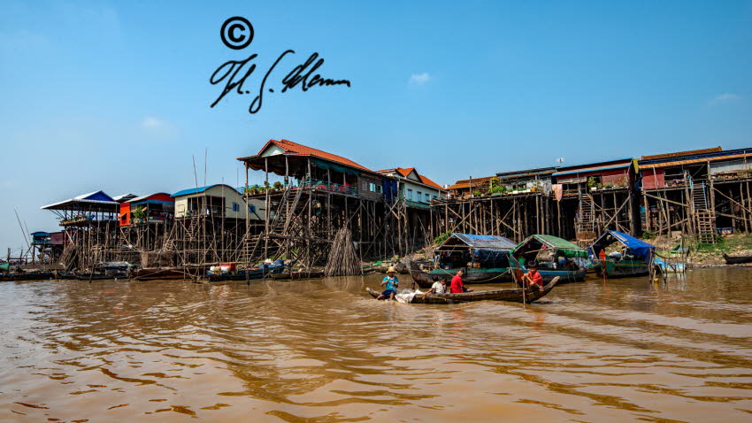 Kampong Gleang1